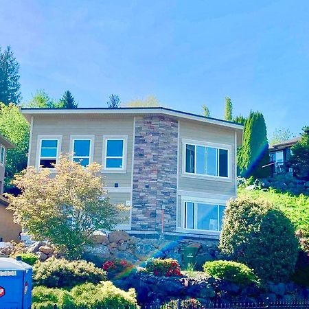 Mountain Retreat 3 Bedroom Garden House Near Heritage Park, Coliseum , Hwy 1, Fishing, Cultus Lake チリワック エクステリア 写真