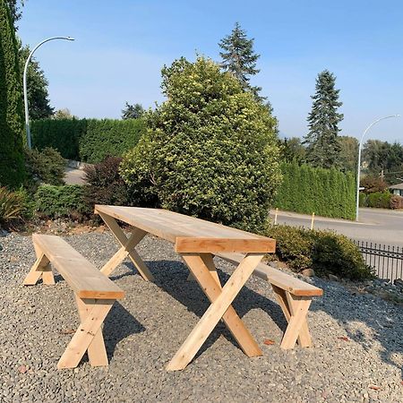 Mountain Retreat 3 Bedroom Garden House Near Heritage Park, Coliseum , Hwy 1, Fishing, Cultus Lake チリワック エクステリア 写真