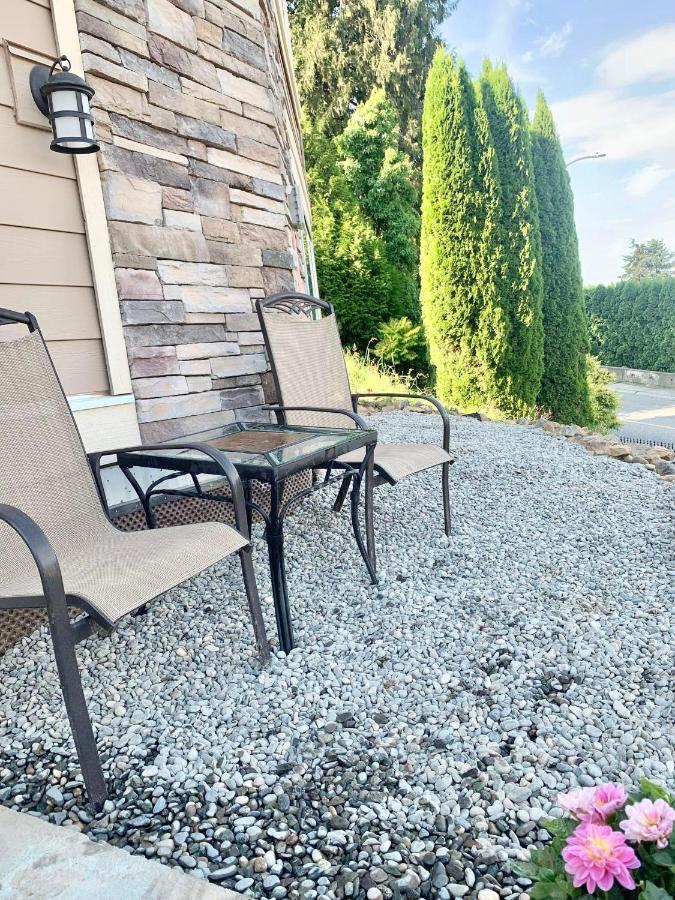 Mountain Retreat 3 Bedroom Garden House Near Heritage Park, Coliseum , Hwy 1, Fishing, Cultus Lake チリワック エクステリア 写真