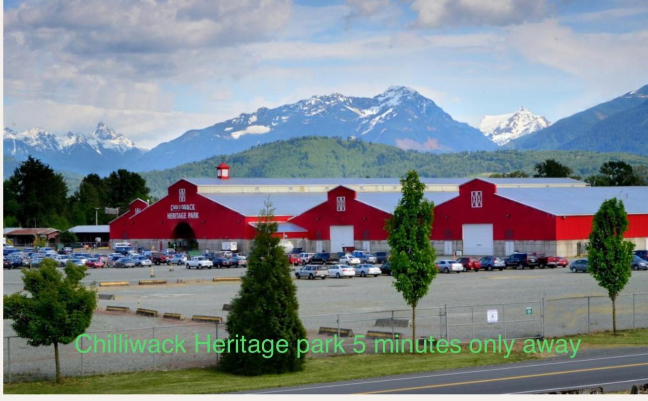 Mountain Retreat 3 Bedroom Garden House Near Heritage Park, Coliseum , Hwy 1, Fishing, Cultus Lake チリワック エクステリア 写真